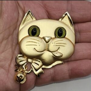 Vintage Cat Pin Green Lucite Eyes Gold Tone kitsch large Signed L Razza